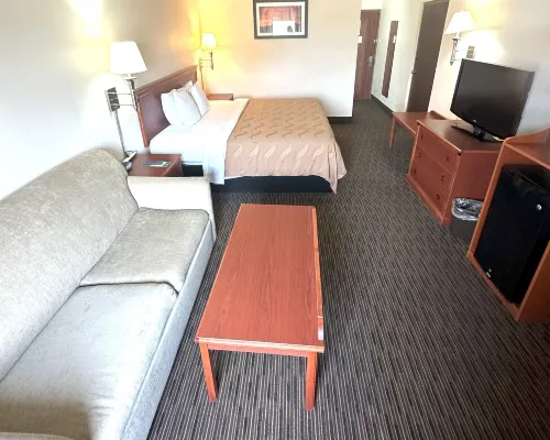 Quality Inn & Suites Salina Hotels in Salina