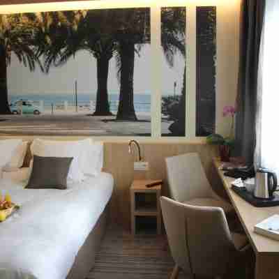 Brit Hotel Montargis Rooms