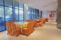 Roxy Hotel Serian Hotels in Serian