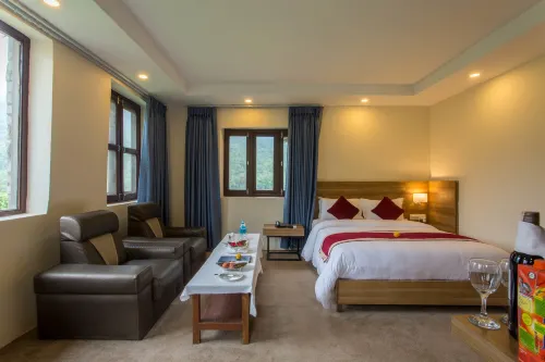 Siddhartha Resort, Chisapani Hotel di Lamki Chuha