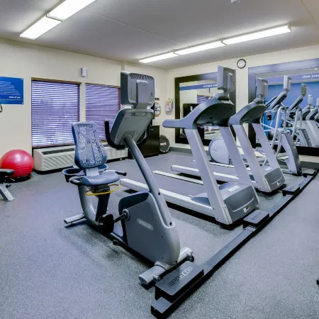 Pittsburgh Airport Inn and Suites