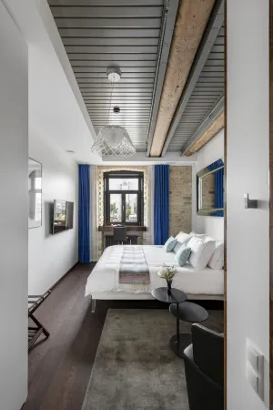 The Joseph Отели рядом с достопримечательностью «404»