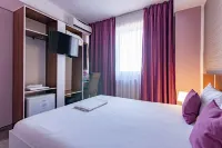 Hotel Bordeaux - balcony