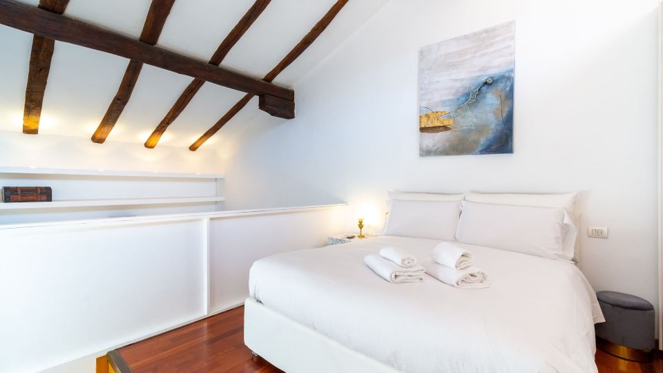 HouSmart San Mamolo 6