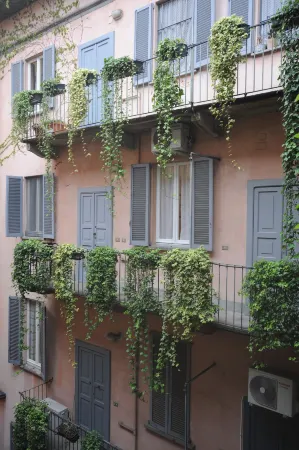 Ivy House Отели рядом с достопримечательностью «Национальный музей науки и технологий Леонардо да Винчи»