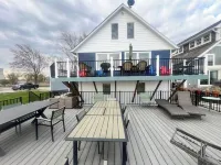 "BEACHNUTS" -SPECTACULAR HOME ON LAKE ERIE !  5 Beds 4 Full Baths Lots of Space