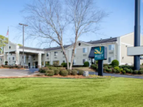 クオリティ  イン  ラストン ラストンのホテル