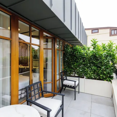 Old Town Snail Design Apartments