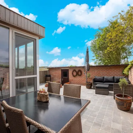 Modern Villa w Private Yard
