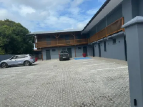 Hostel Toucan Rés Francis avec Piscine