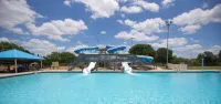 4bed 3bath Close2a M Santa s Wonderland Hospital L2 EV - Homestays