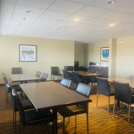 Microtel Inn & Suites by Wyndham Whitecourt