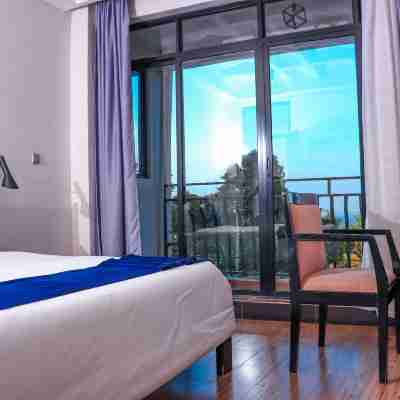 The Hotel Ezri Rooms