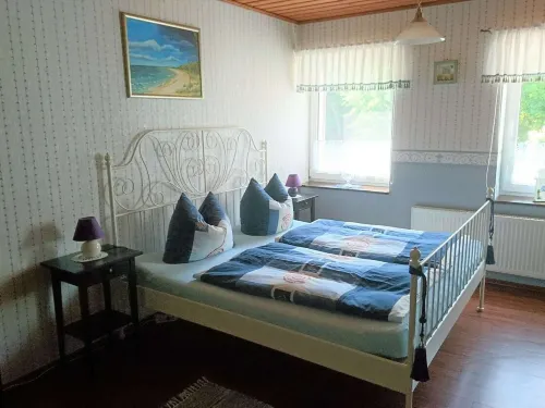 Charmante Ferienwohnung Mit Garten in Wiek