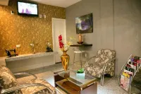 Hotel Petaluma Hotels in Formiga