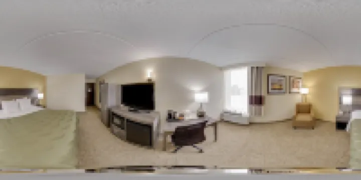 クオリティ イン & スイーツ プラッツバーグ