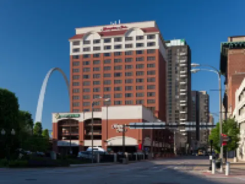 Hampton Inn St. Louis-Downtown (at the Gateway Arch) Hotels in der Nähe von The Saint Louis University Museum of Art