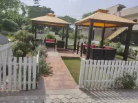 The Grand Hotel & Restaurant Hotels in 