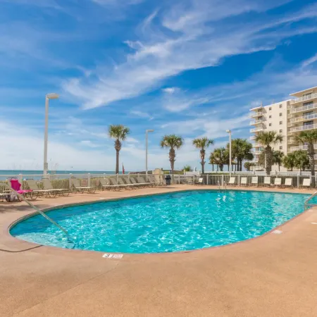 Tradewinds Condos by Hosteeva