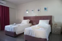 Theo & Ms Apt - 2 Beds - Garden - Parking - Wifi