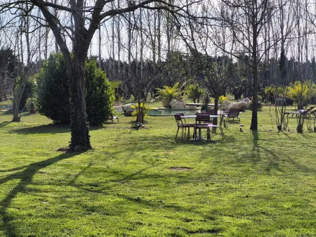 le mas des cerisiers Отели рядом с достопримечательностью «Авиньонский собор»