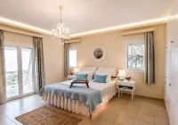 Azzuro Beach House - on the Beach & Private Pool, by ZanteWize