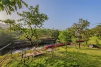 CosmicStays Lazy River Cottage-Stargazers Paradise - วิลล่า