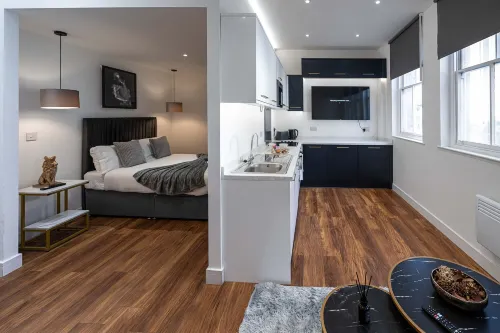 Manhattan Luxury Suites Hotels in Bradford