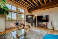 Old Town Loft Oasis with Amazing Rooftop Deck! Hotels in Fort Collins