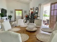 Stunning 3 Bed Villa, Balcony and Sea View