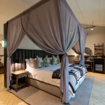 Kruger Shalati - Train on the Bridge & Garden Suites
