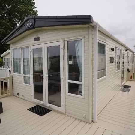 Luxury Caravan-Sleeps 6- Pets Ok-Site Pool
