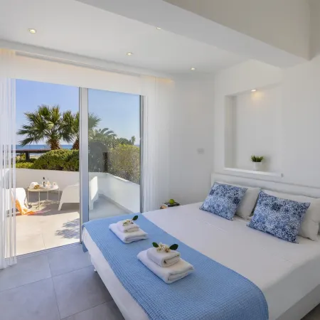 Mackenzie Castella Beachfront Suite