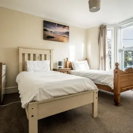 The Boat House-Sleeps 4-Pet Friendly-Free Parking