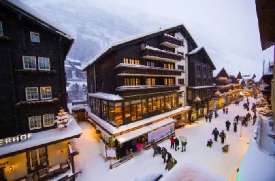 Hotel Pollux Hotels near Zermatt Ski School - European Snowsport
