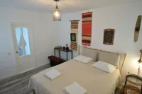 Alunis Retreat Hotels in Comuna Colți
