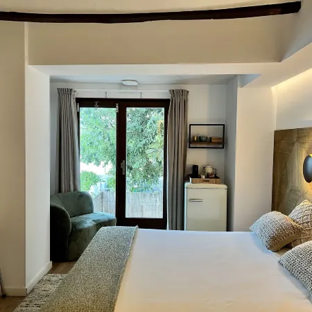 Hostal del Vino la Costera Отели в г. Альтеа