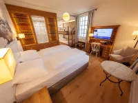 ยูโรปา-พาร์ค เออร์เลบนิส-รีสอร์ต, โรงแรม ครอนาซาร์ โรงแรมในRust