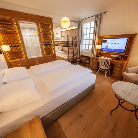 Europa-Park Freizeitpark & Erlebnis-Resort, Hotel Krønasår Ξενοδοχεία στην πόλη Rust