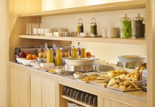 2. 9호텔 사블롱..