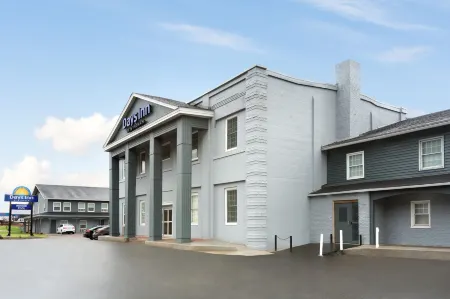 Days Inn by Wyndham Saint John New Brunswick