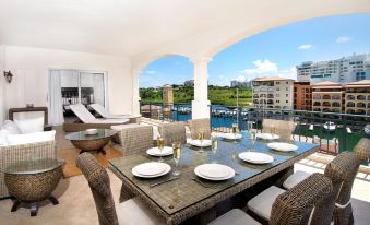 Aqua Vue by Island Properties Online
