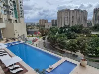 The Leela Bhartiya City Bengaluru - สระว่ายน้ำแบบอินฟินิตี้