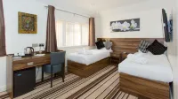 Langley Guest House Nr Pinewood Studios Hotels in Wexham
