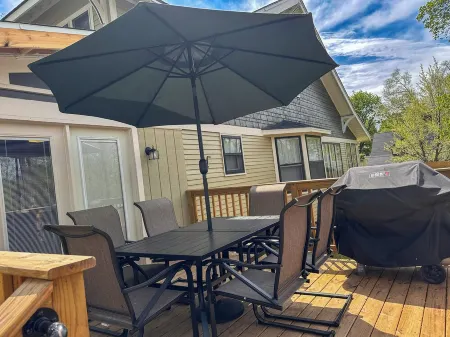 Historic Craftsman, just 8 minutes from downtown Kalamazoo.