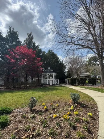 Modern Entire 2-Bedroom House for 6 Guests at University City Отели рядом с достопримечательностью «Университет Северная Каролина в Шарлотт»
