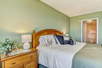 Seaside Retreat with Private Balcony, Easy Beach Access