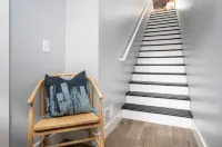 Modern Townhome with Cozy Amenities - Stylish Family Retreat