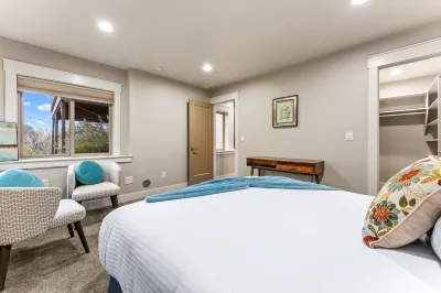 Spacious Layout and Dedicated Office - Beautiful Family Haven Hotels in East End