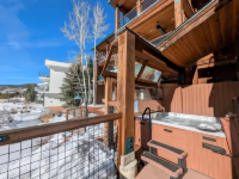 Spacious Deck and Cozy Fireplace - Inviting Mountain Retreat